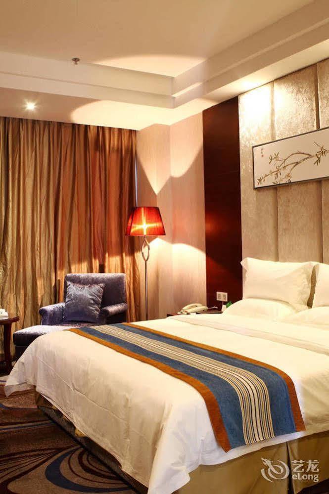 Mingcheng Times Hotel Chengdu Bagian luar foto